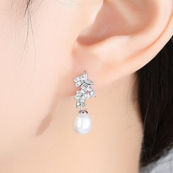 Leaf Design Sterling Silver Zircon Pearl Earrings - Picture 3 of 3